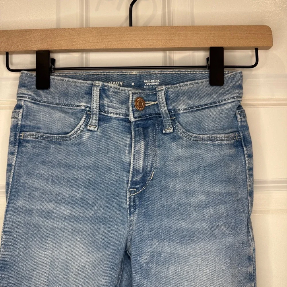 Old Navy‎ Kids Girls Size 8 Light Wash Distressed Ballerina Jeggings